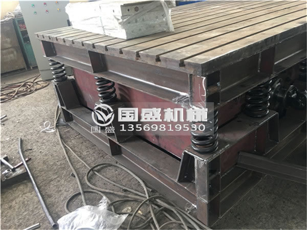 振動平臺的振動電機安裝位置